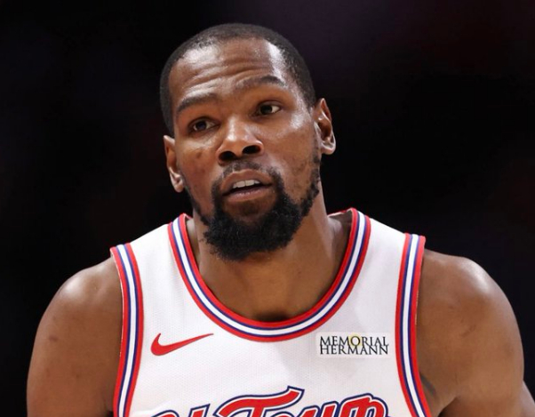 杜兰特37岁仍保持顶级效率，场均25.8分领跑联盟