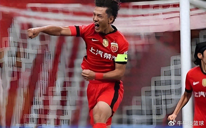 大连英博携手贸易公司共筑青训未来 毛伟杰左后