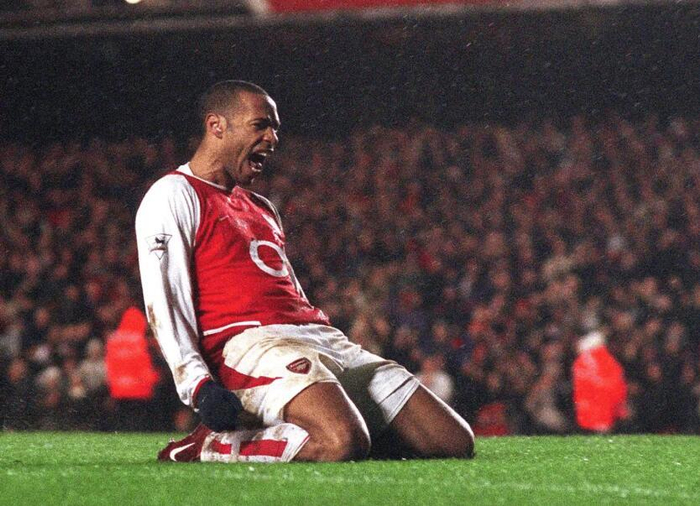 亨利退役12年仍年入百万英镑 多元收入支撑英超